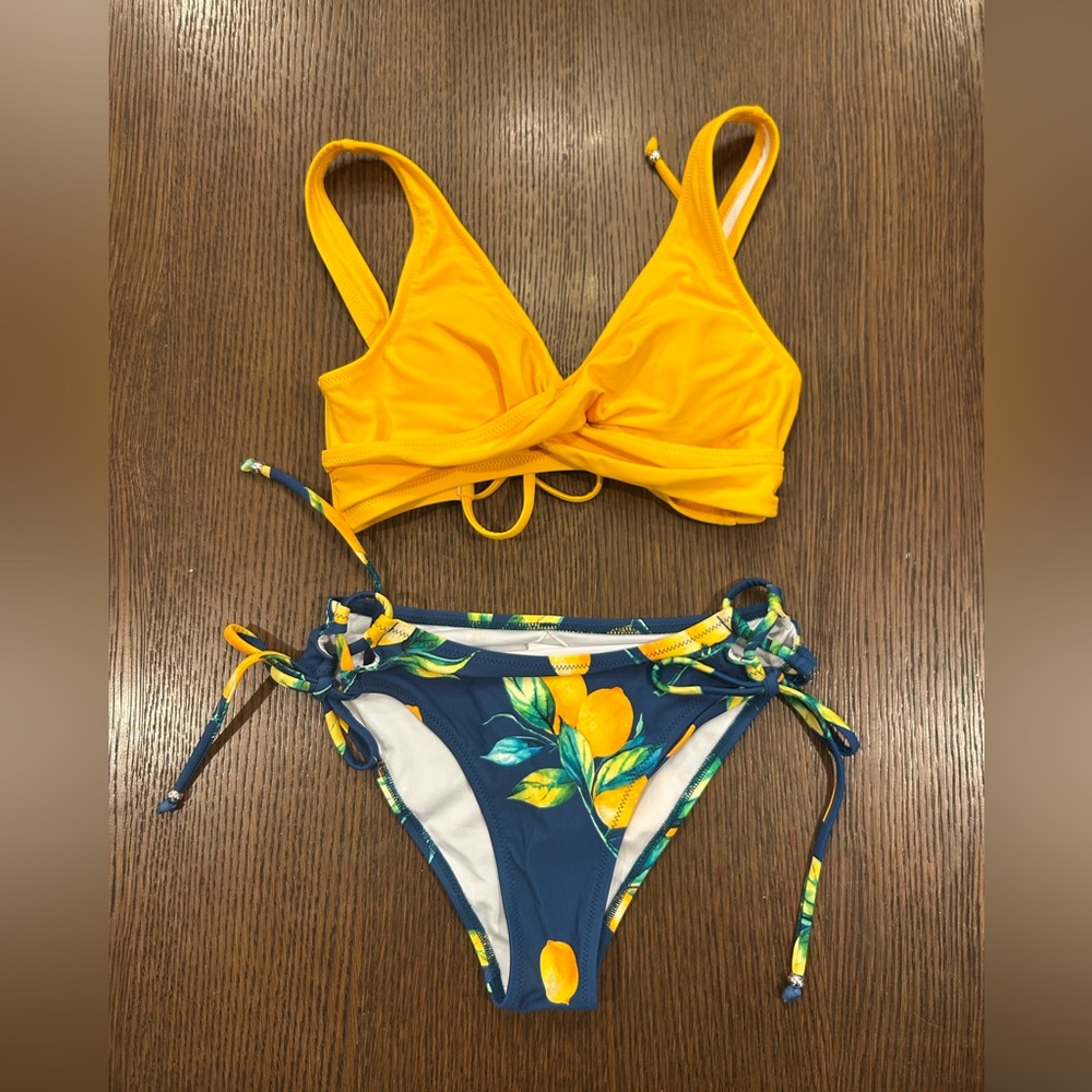 Cupshe Bright Yellow Bikini with Lemon Print Bottoms